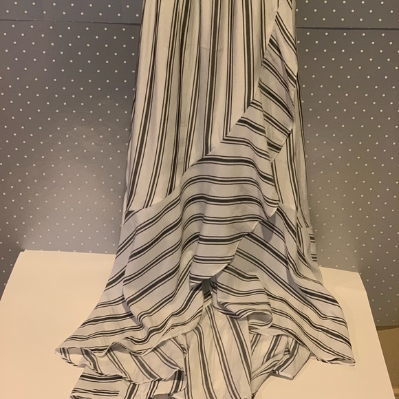 Striped Off The Shoulder Ruffle Front Maxi Dress - Picture 4 of 5